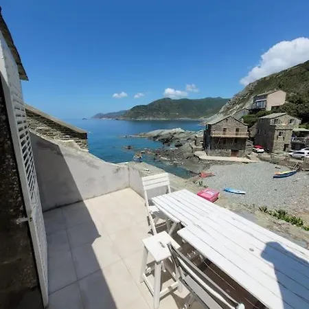 Waterfront Authentic Corsican House Semesterbostad Pino