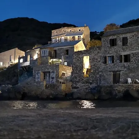 Waterfront Authentic Corsican House Semesterbostad *