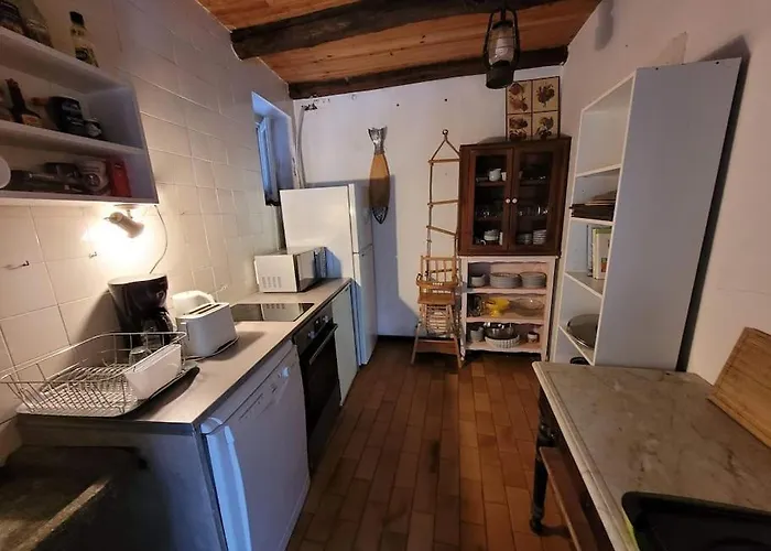 Waterfront Authentic Corsican House Prázdninový dům *