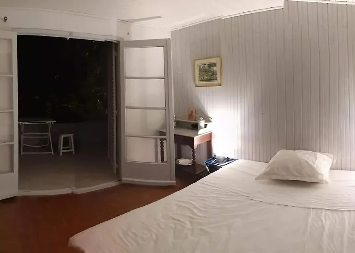 Waterfront Authentic Corsican House Дом отдыха Pino