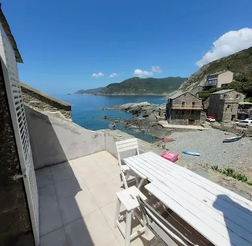 Waterfront Authentic Corsican House Дом отдыха Pino