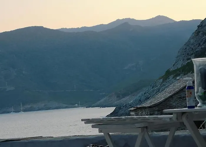 Waterfront Authentic Corsican House *