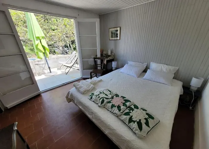 Waterfront Authentic Corsican House *