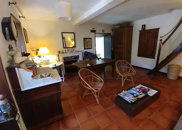Waterfront Authentic Corsican House Дом отдыха *