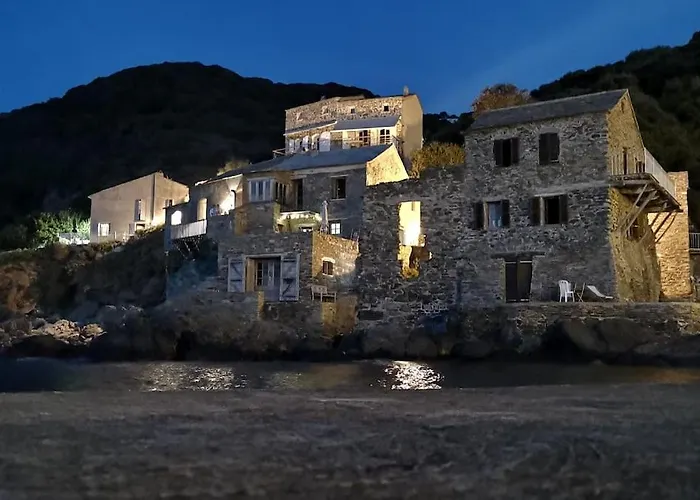 Waterfront Authentic Corsican House Дом отдыха *