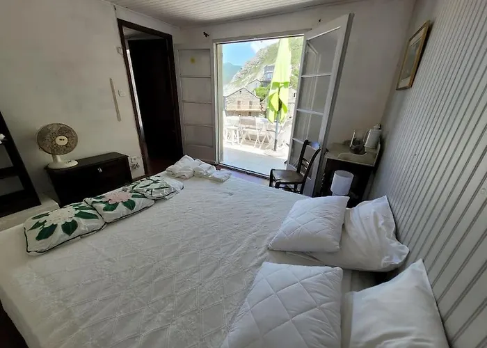 Waterfront Authentic Corsican House Casa vacanze Pino