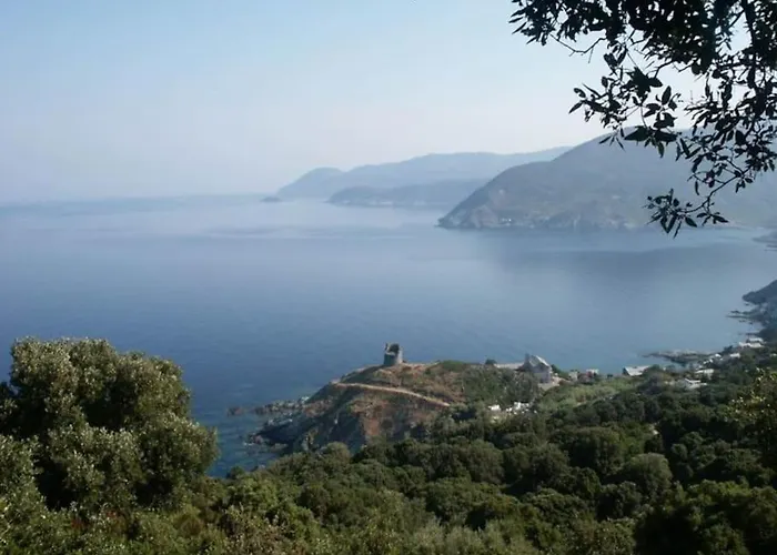Дом отдыха Waterfront Authentic Corsican House
