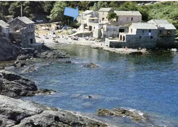 Waterfront Authentic Corsican House Дом отдыха *