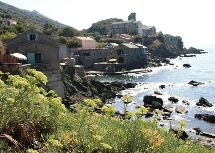 Дом отдыха Waterfront Authentic Corsican House